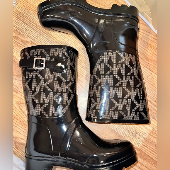 Michael Kors Logo Rain Boots - Picture 1 of 4